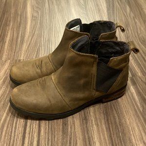 Sorel Emelie Chelsea Waterproof Boots - Women's - Size 9
